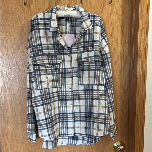 Kittenish Blue and White Plaid Button-Up Shacket -NWT - Picture 6 of 9